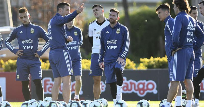 Con Messi y sin Di Mariacutea Scaloni dio la lista preliminar para Eliminatorias