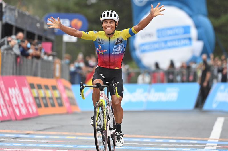 Jonathan Caicedo gana la etapa 3 del Giro dItalia