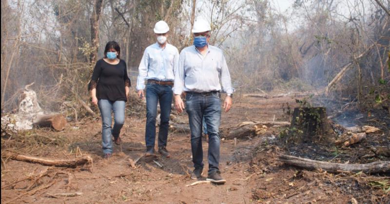 Morales recorrioacute las zonas afectadas por los incendios