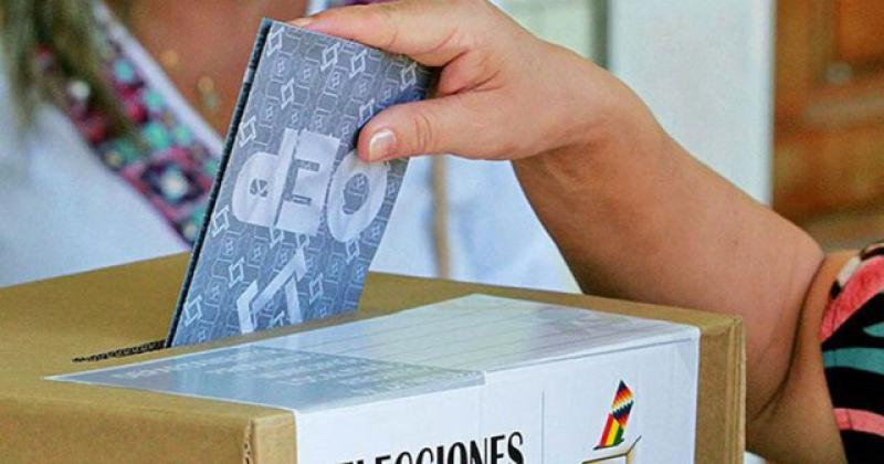 Maacutes de 7 mil bolivianos podraacuten votar mantildeana en nuestra provincia