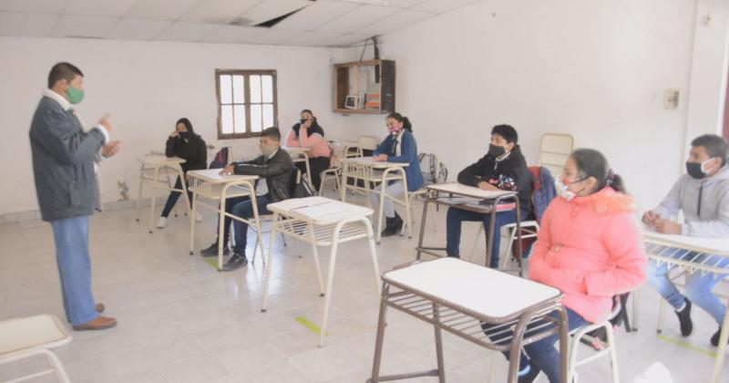 En noviembre podriacutean volver las clases presenciales voluntarias