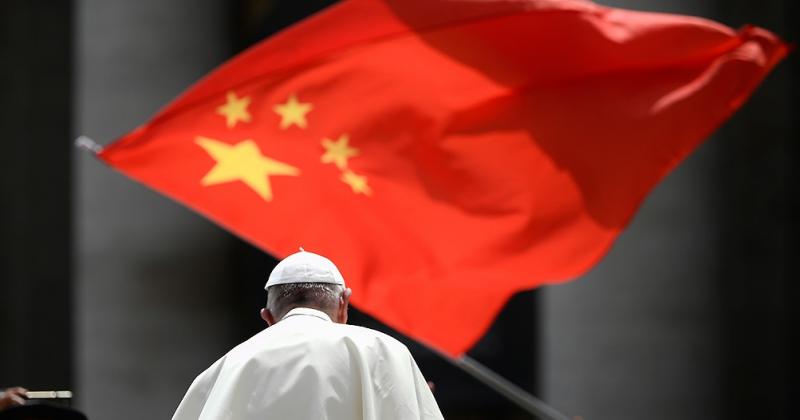 El Vaticano y China renovaron acuerdo para designar obispos