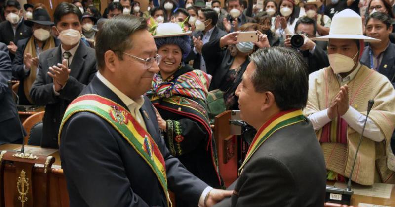 Luis Arce Catacora asumioacute en la Presidencia de Bolivia