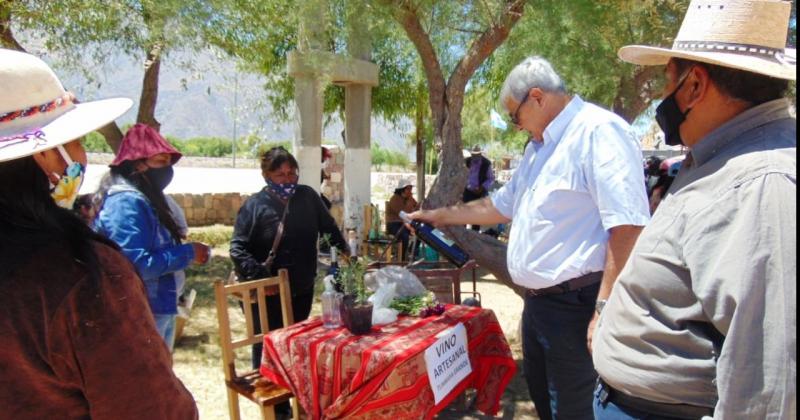 El vice gobernador Haquim estuvo en la Primera Feria del ciclo agrario de Tumbaya