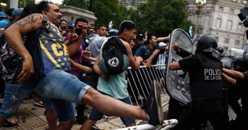 El Gobierno denuncioacute a Larreta por la represioacuten en el velatorio de Maradona