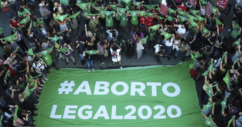 Proyecto de legalizacioacuten del aborto seraacute el primer debate presencial del antildeo en la Caacutemara baja