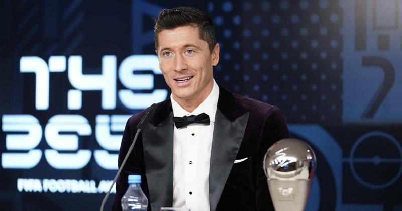 Robert Lewandowski en el pedestal del fuacutetbol mundial