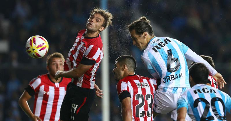 Racing igualoacute con Estudiantes en La Plata