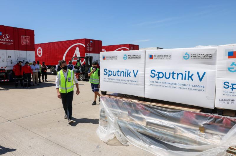 LLegaron las primeras dósis de Sputnik-V