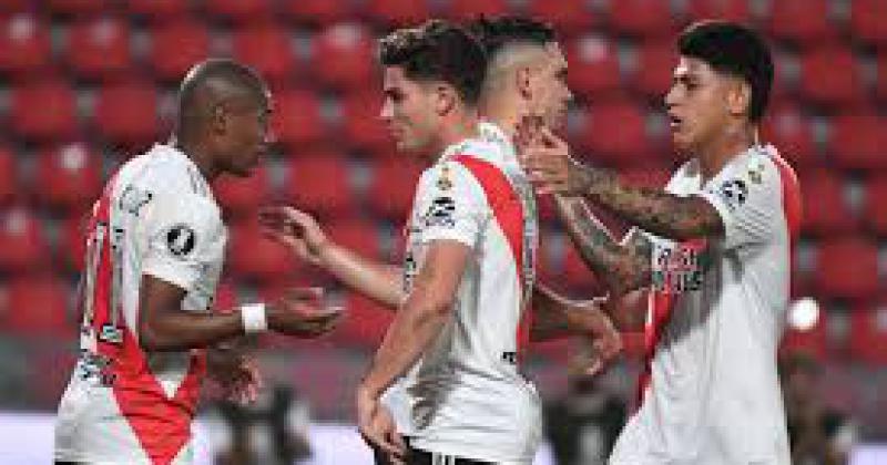 River enfrenta a Arsenal con la vuelta de Enzo Peacuterez