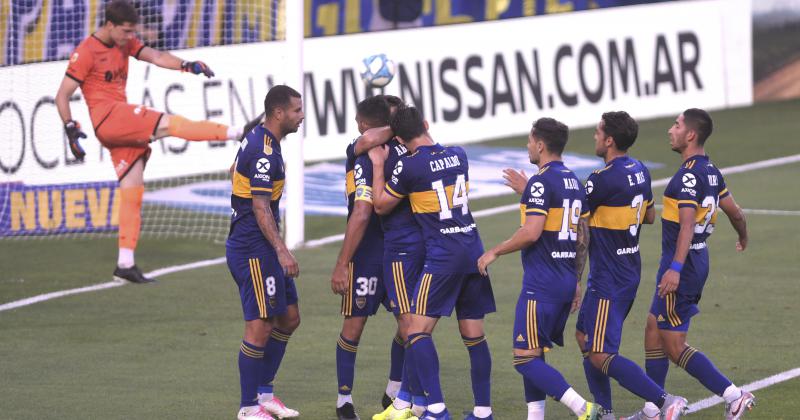 Con un doblete de Wanchope Boca vencioacute a Huracaacuten