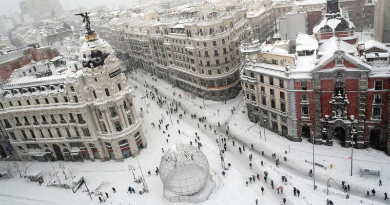 En Madrid evaluacutean declarar a la ciudad como zona de cataacutestrofe por nevada