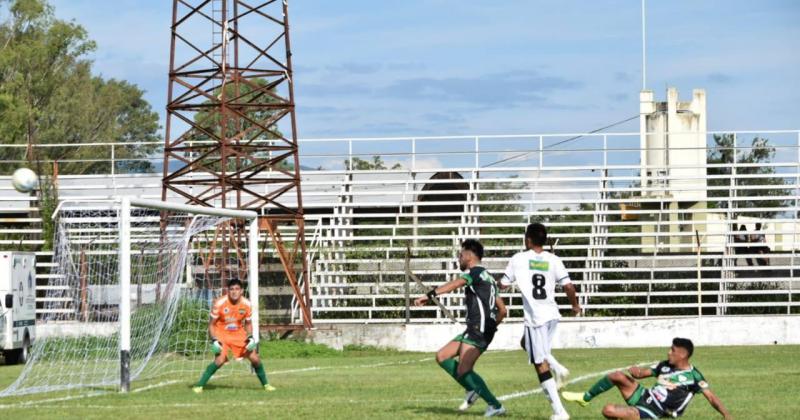 Zapla dejoacute una pobre imagen en el debut