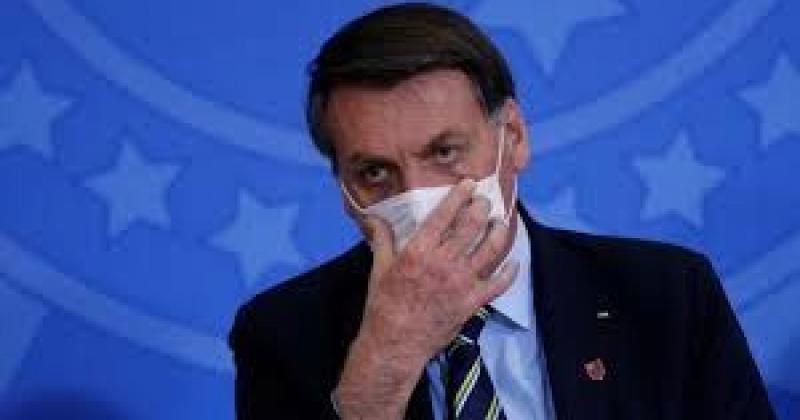 Bolsonaro dijo que no permitiriacutea una ley del aborto como en la Argentina 