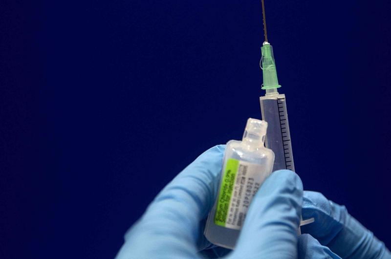 Se demora la entrega de la vacuna de la farmaceacuteutica Pfizer 
