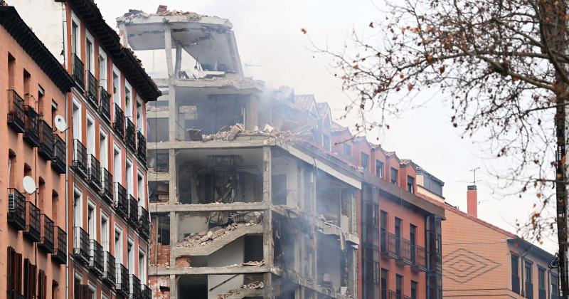 Una fuerte explosioacuten destruyoacute un edificio en el centro de Madrid
