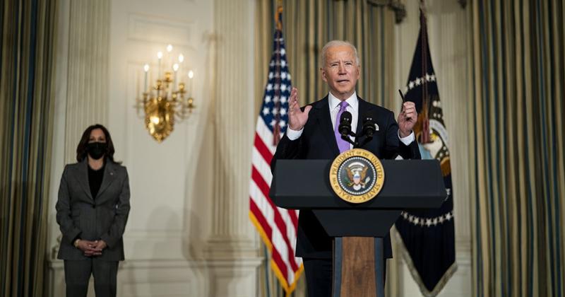 Biden firmoacute un decreto para dar un nuevo impulso al Obamacare