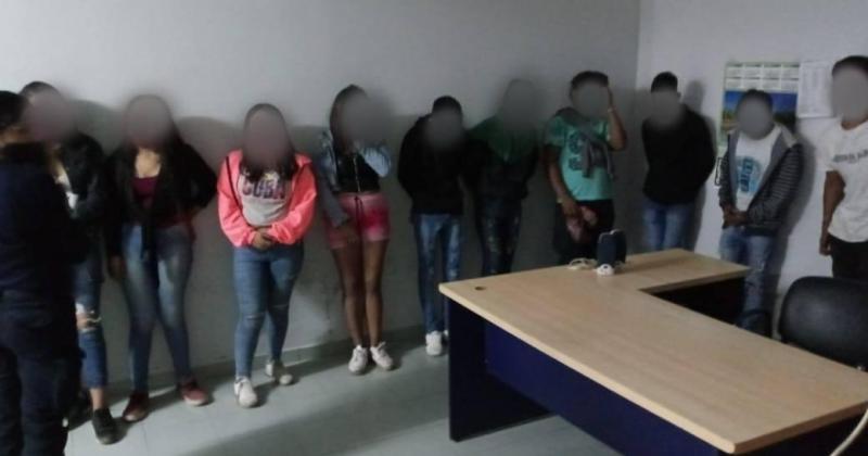 Demoran a 30 personas en una fiesta clandestina en Monterrico