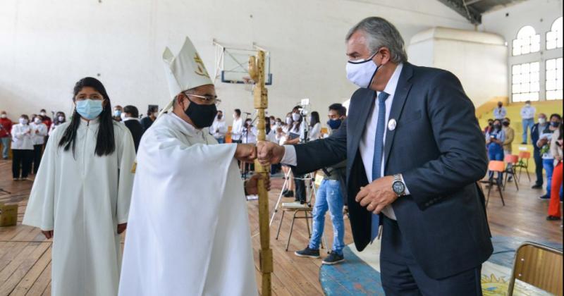 Humahuaca honroacute a la Virgen de la Candelaria 