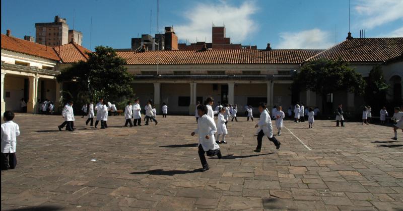 Continuacutean abiertas las inscripciones en la escuela Marina Vilte