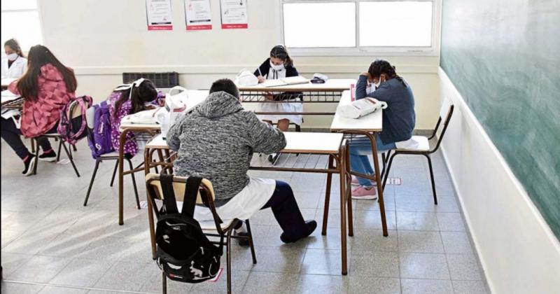 Se encienden las alarmas en las escuelas por casos positivos de COVD-19 