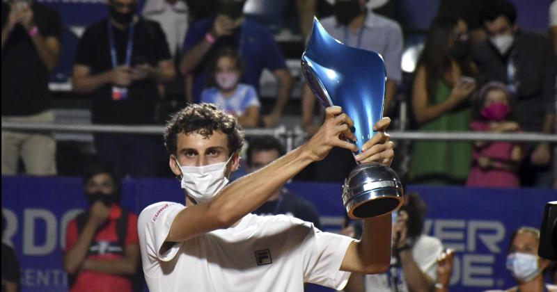 Juan Ceruacutendolo hizo historia y ganoacute el Coacuterdoba Open a los 19 antildeos