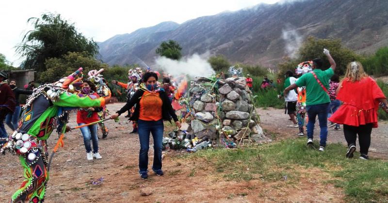 Los caprichosos niega ser responsable del tumulto de personas durante el Carnaval