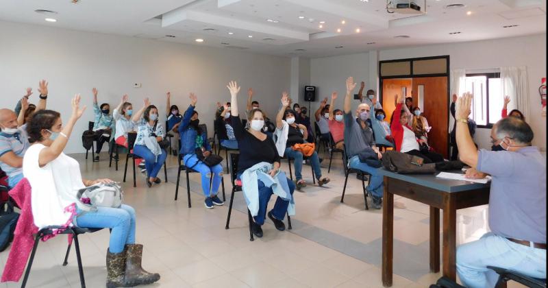 Asamblea de profesionales dispuso el inicio de un plan de lucha