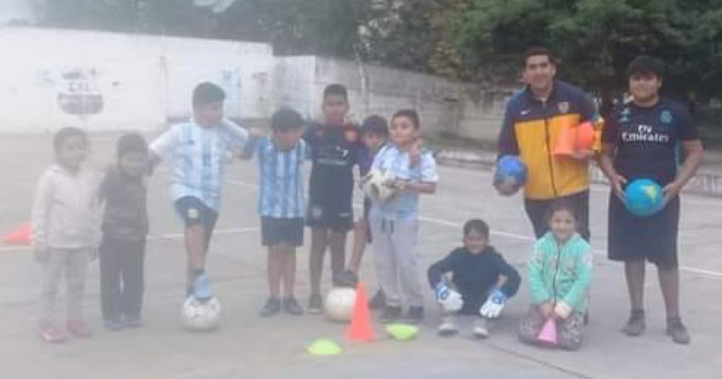 Aniversario de la Escuela de Fuacutetbol Infantil de las 790 Viviendas