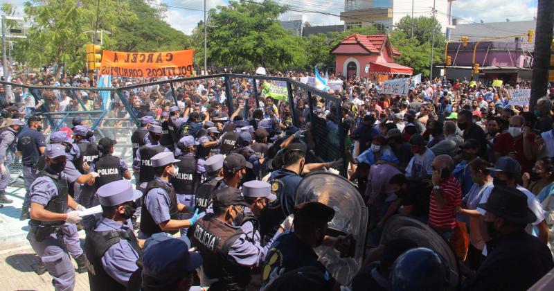 Tensioacuten protestas incidentes y decenas de detenidos en Formosa 