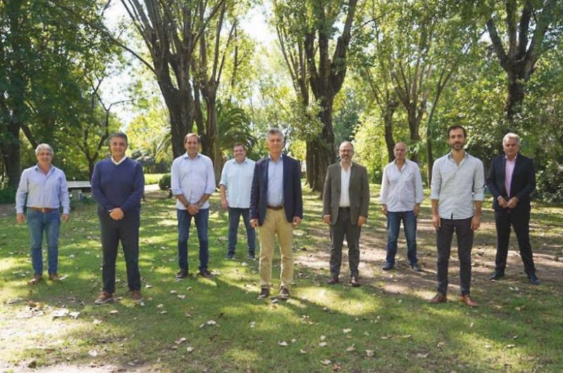 Mauricio Macri se reunioacute con intendentes bonaerenses del PRO