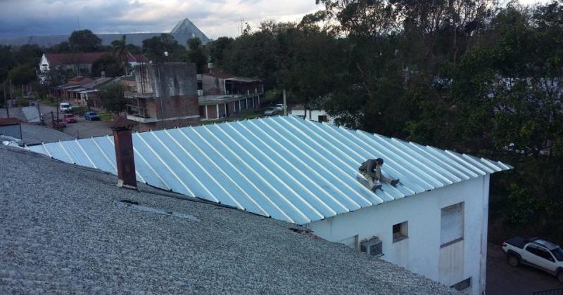 Un 40-en-porciento- de avance en las obras del techado en el Hospital Oscar Oriacuteas