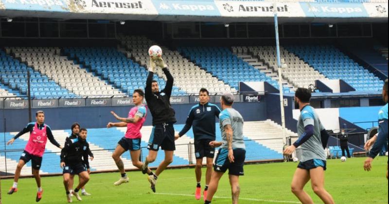 Racing Club va por un triunfo ante Rentistas de Uruguay