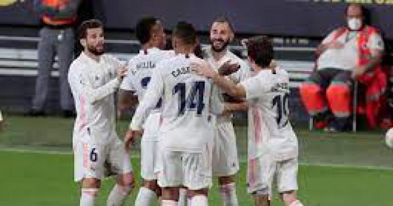 Real Madrid se trepoacute a la punta en la Liga espantildeola