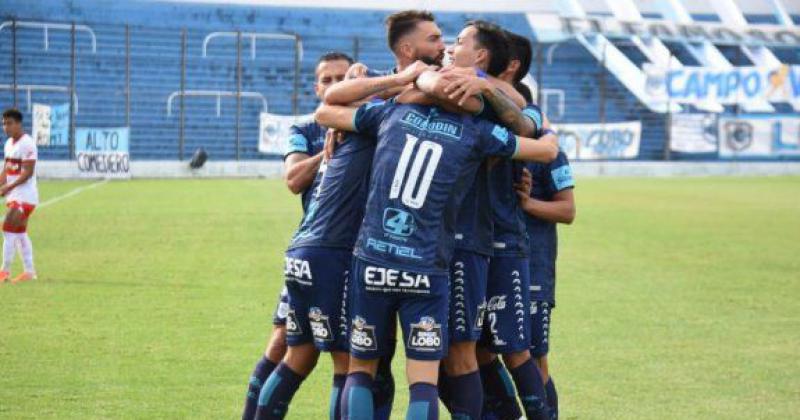 El plantel de Gimnasia viaja Buenos Aires