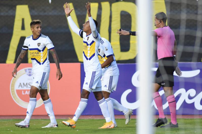 Boca no tuvo problema para quedarse con el triunfo ante The Strongest