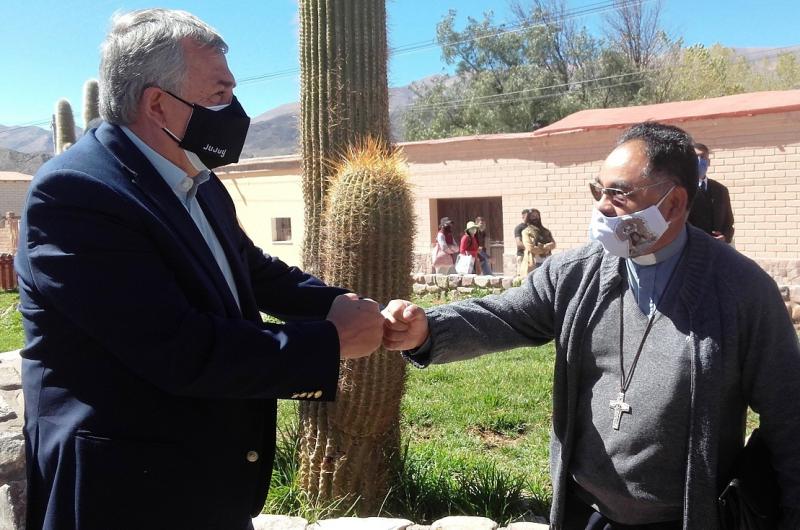 Pobladores de Uquiacutea comenzaron la Novena para su celebracioacuten patronal el 3 de mayo