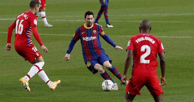 Un gol de Messi no alcanzoacute y Barcelona perdioacute la chance de ser liacuteder en Espantildea