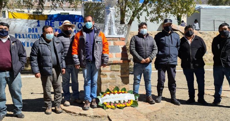 En el Diacutea del trabajador nos encontramos quizaacute con la cabeza baja