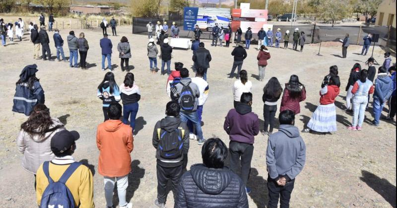 Iniciaron la construccioacuten de escuelas en Cianzo y Varas