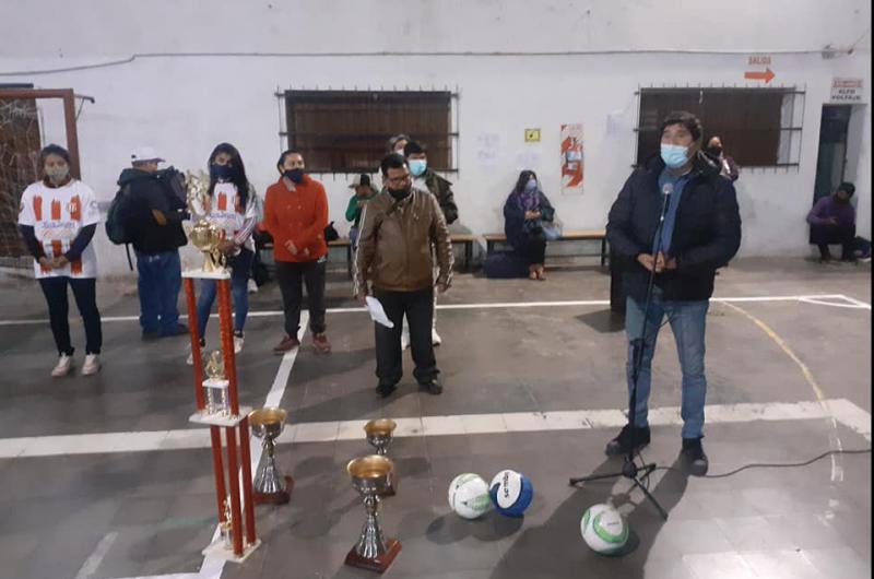 Comenzoacute el primer campeonato de Futsal en Monterrico