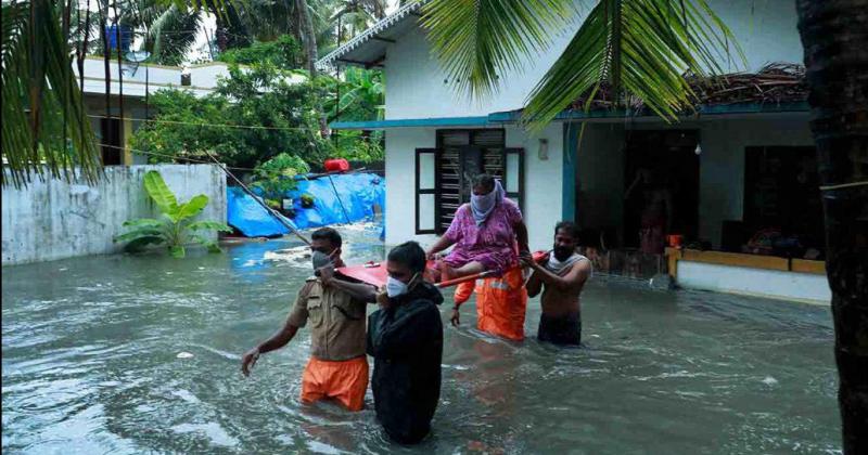 Aumentan a 81 los muertos por el paso del cicloacuten Tauktae por la India
