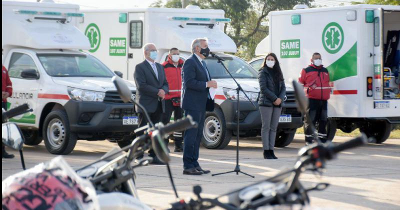 Morales entregoacute 8 ambulancias y equipos que fortalecen la salud