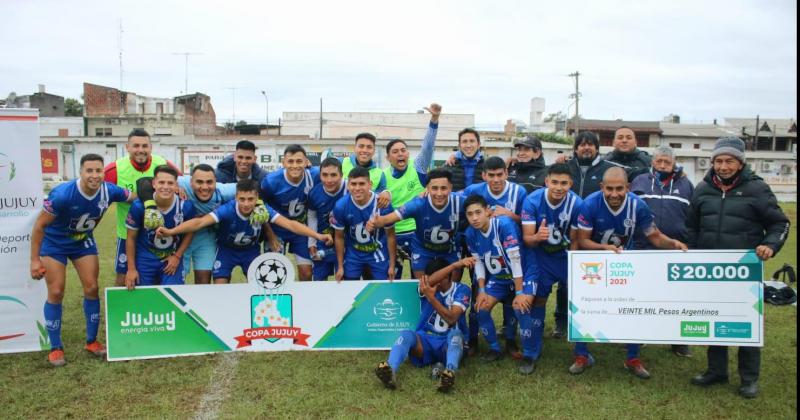 Goleada de Alberdi para meterse en cuartos de final