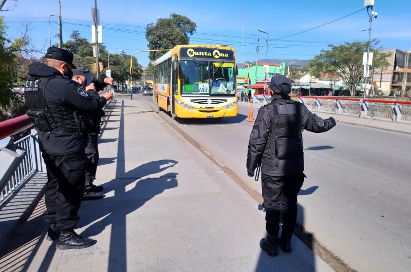 Controles y multas por no usar barbijos