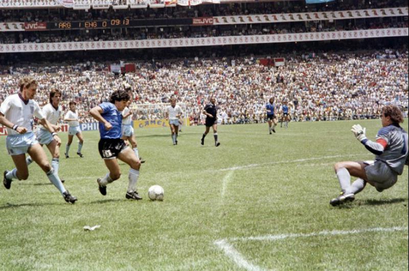 El Gol del Siglo la obra maestra de Maradona 