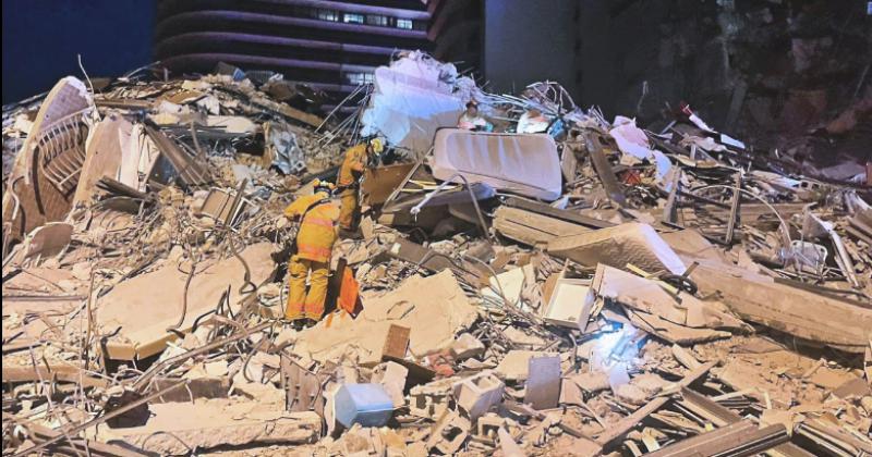 Derrumbe y tragedia en un edificio de doce pisos en Miami