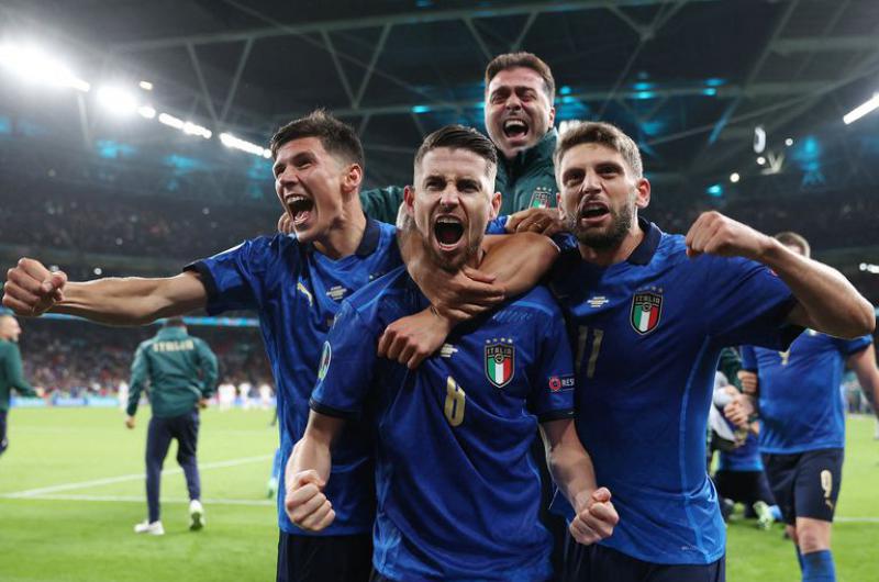 Italia le ganoacute a ayer a Espantildea y se clasificoacute para la final