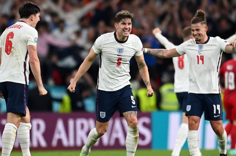 Inglaterra hizo historia y se metioacute por primera vez en la final de la Eurocopa