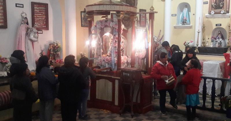 Rezan la Novena por los 186 antildeos de la aparicioacuten de la Virgen de Punta Corral